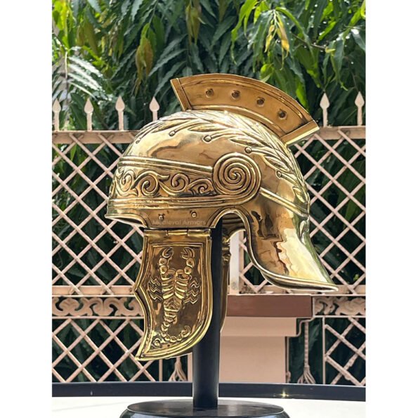 Praetorian helmet